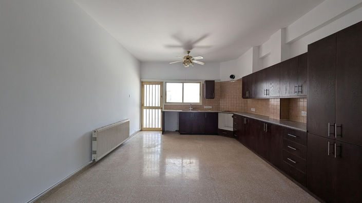 Image No.13-3 Bed Property for sale