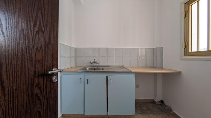 Image No.17-3 Bed Property for sale