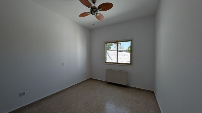 Image No.18-3 Bed Property for sale