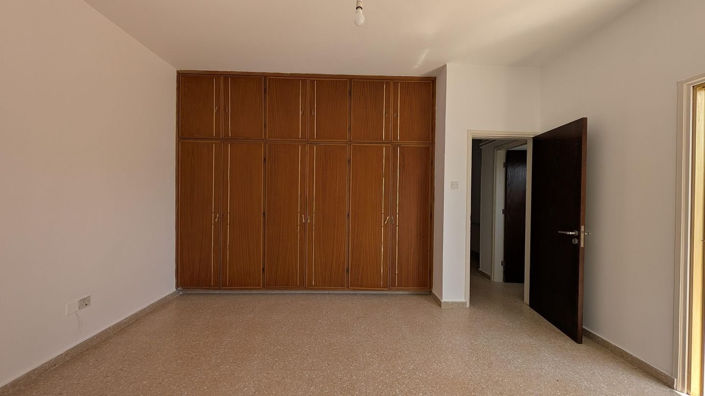 Image No.26-3 Bed Property for sale