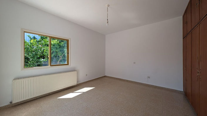 Image No.29-3 Bed Property for sale