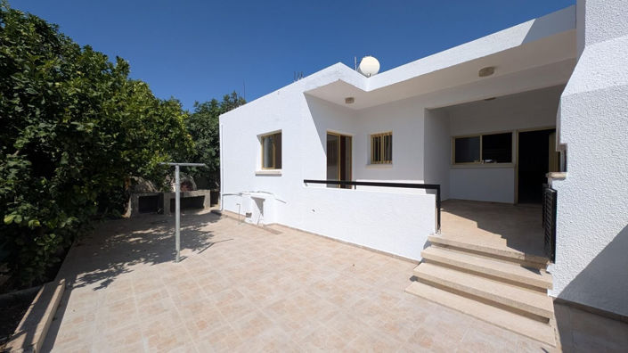 Image No.36-3 Bed Property for sale