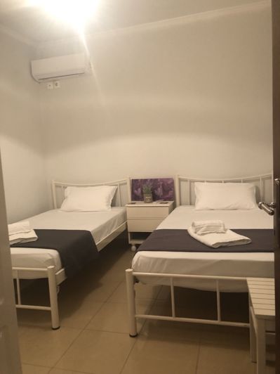 Image No.9-3 Bed House for sale