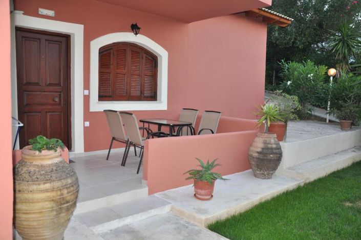 Image No.16-16 Bed Property for sale