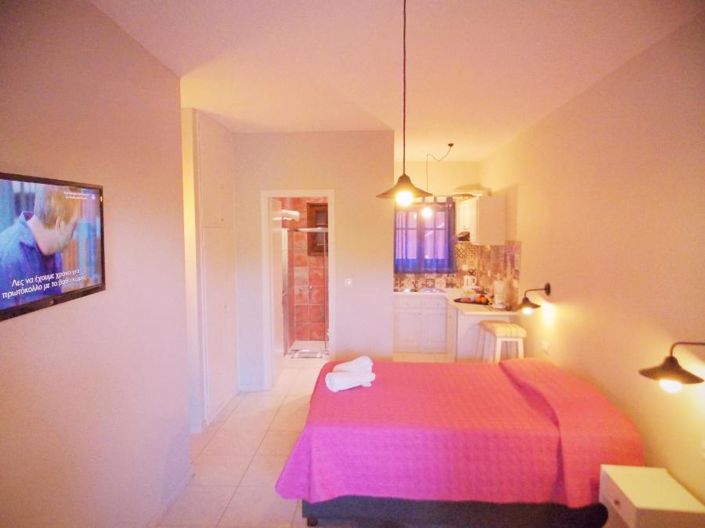 Image No.8-16 Bed Property for sale