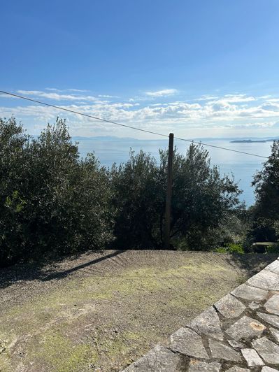 Image No.17-5 Bed House for sale