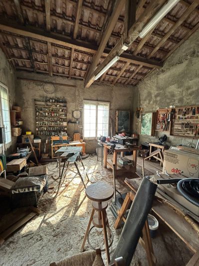 Image No.24-5 Bed House for sale