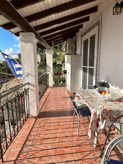 Image No.6-5 Bed House for sale