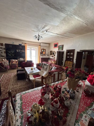 Image No.8-5 Bed House for sale