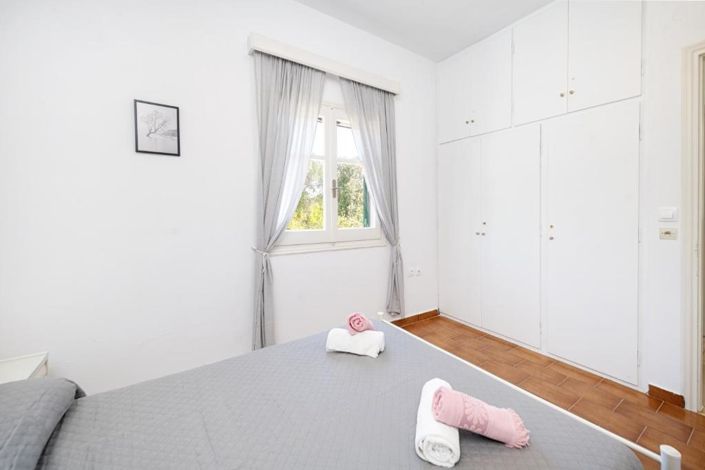 Image No.5-4 Bed House for sale