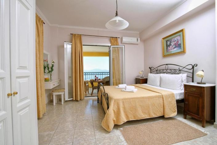 Image No.10-4 Bed House for sale