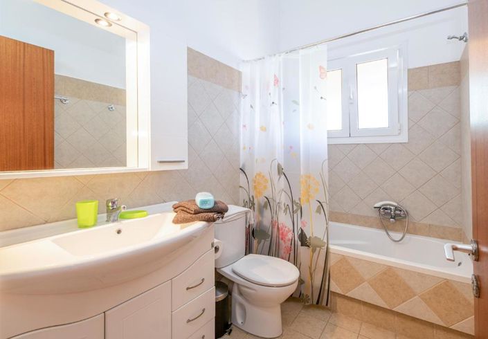 Image No.7-4 Bed House for sale