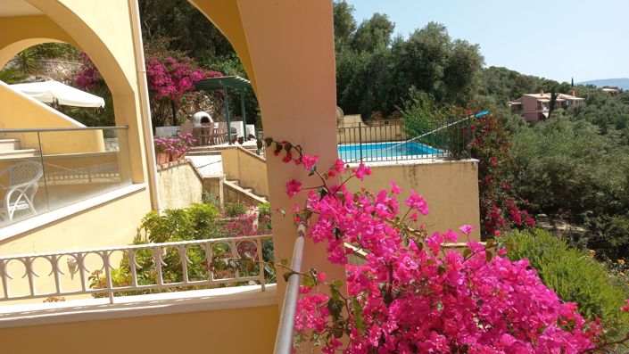 Image No.6-4 Bed House for sale