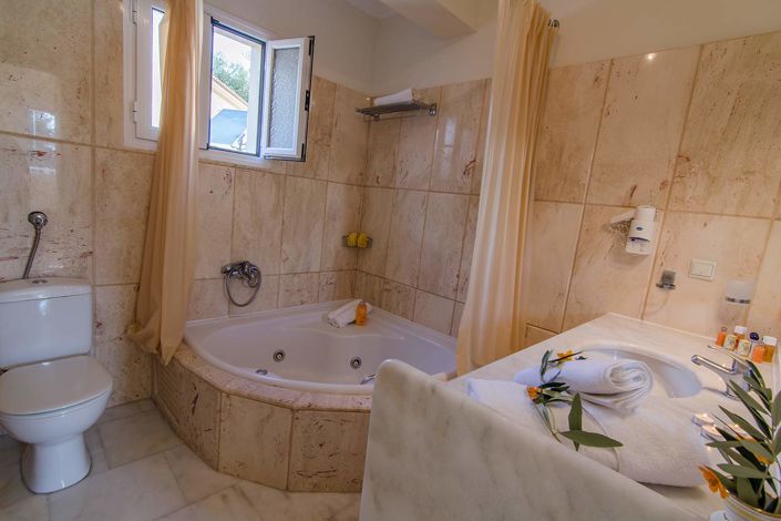 Image No.7-3 Bed House for sale