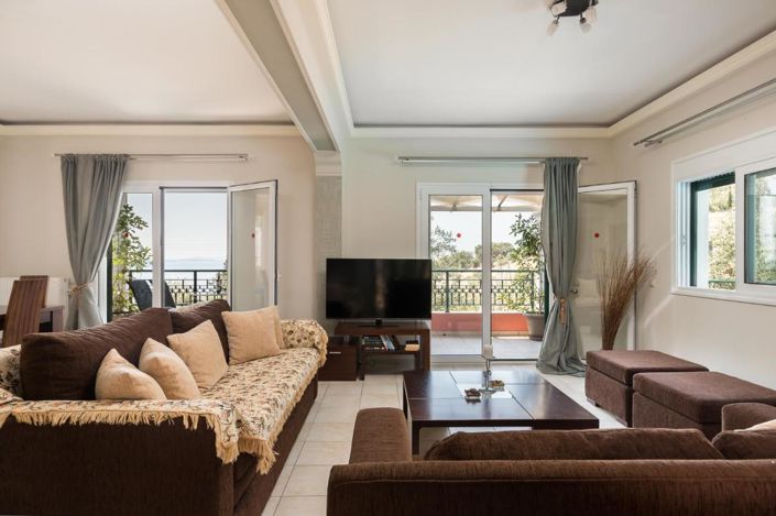 Image No.15-4 Bed House for sale