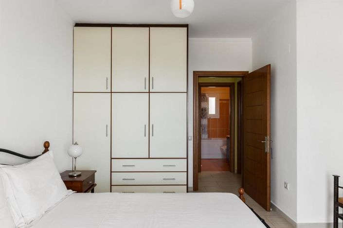 Image No.16-4 Bed House for sale