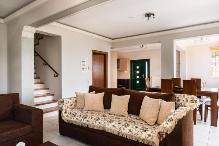 Image No.6-4 Bed House for sale