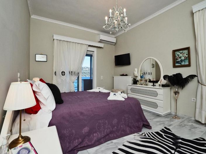 Image No.13-7 Bed House for sale