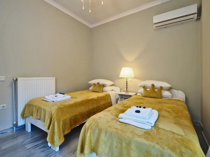 Image No.16-7 Bed House for sale