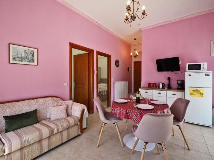 Image No.24-7 Bed House for sale