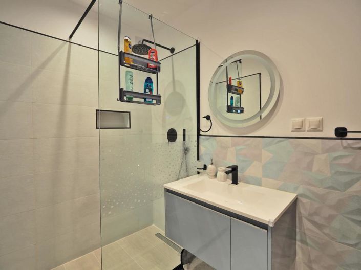 Image No.30-7 Bed House for sale