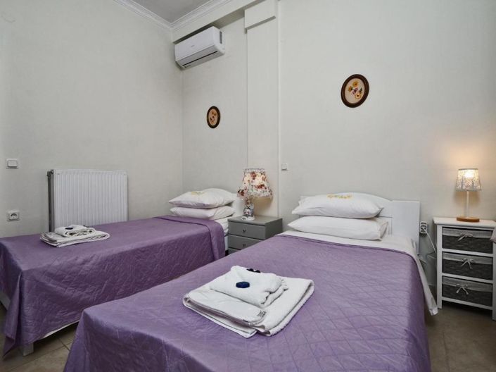 Image No.38-7 Bed House for sale