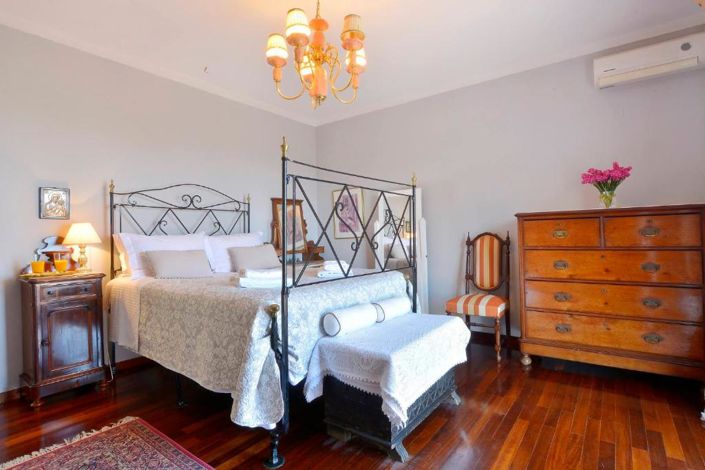 Image No.21-4 Bed House for sale