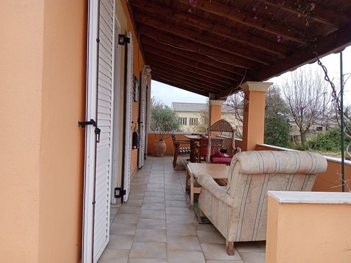 Image No.6-Maison de 4 chambres à vendre à Acharavi