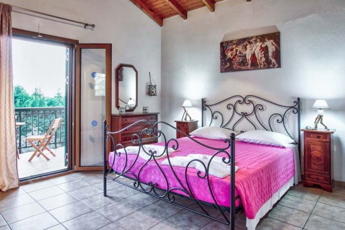 Image No.14-4 Bed House for sale