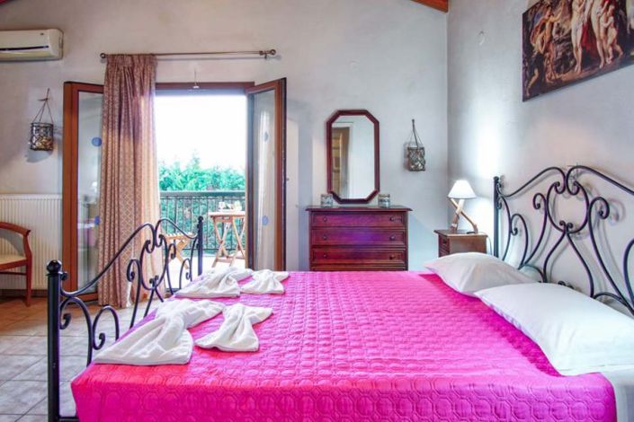 Image No.15-4 Bed House for sale