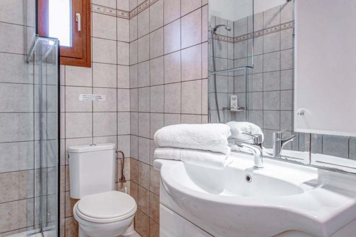 Image No.20-4 Bed House for sale