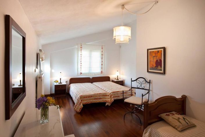 Image No.24-3 Bed House for sale