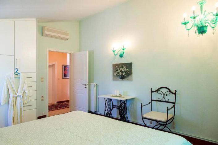 Image No.7-3 Bed House for sale