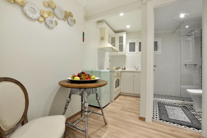 Image No.28-7 Bed Property for sale