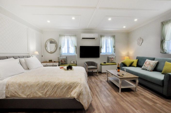 Image No.4-7 Bed Property for sale