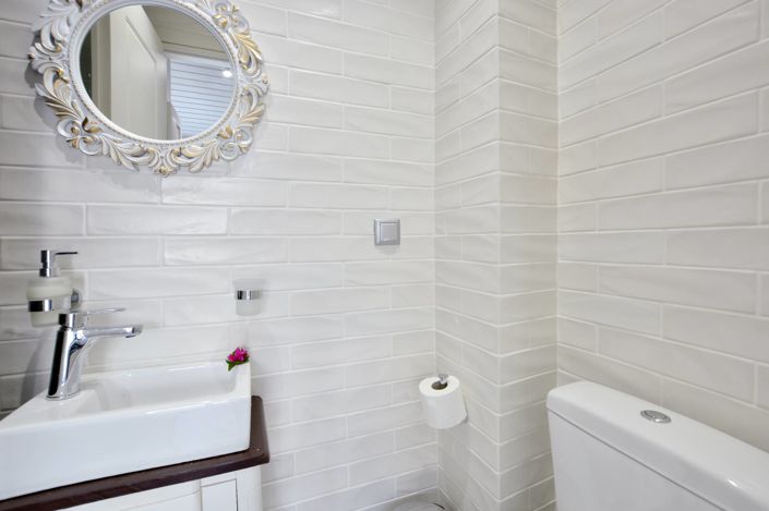 Image No.40-7 Bed Property for sale