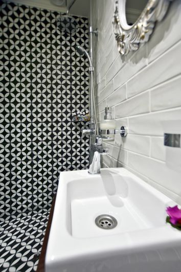 Image No.41-7 Bed Property for sale