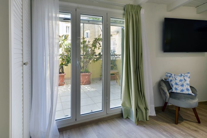 Image No.46-7 Bed Property for sale