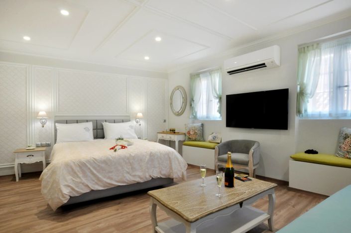 Image No.6-7 Bed Property for sale