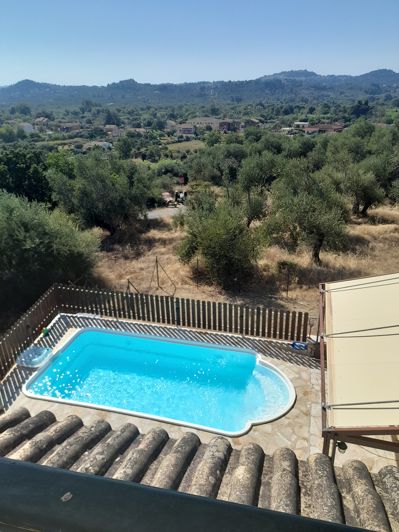 Image No.20-4 Bed House for sale