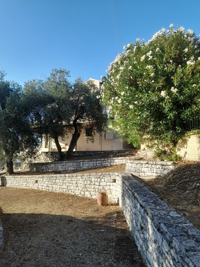 Image No.23-4 Bed House for sale