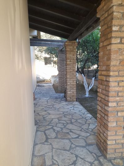 Image No.25-4 Bed House for sale