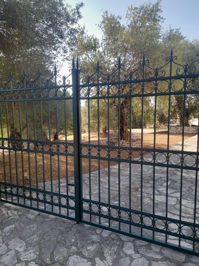 Image No.26-4 Bed House for sale