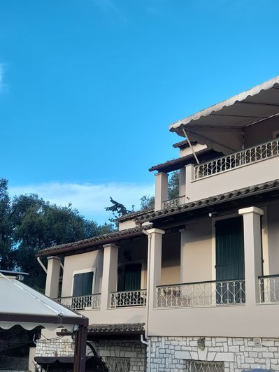 Image No.3-4 Bed House for sale