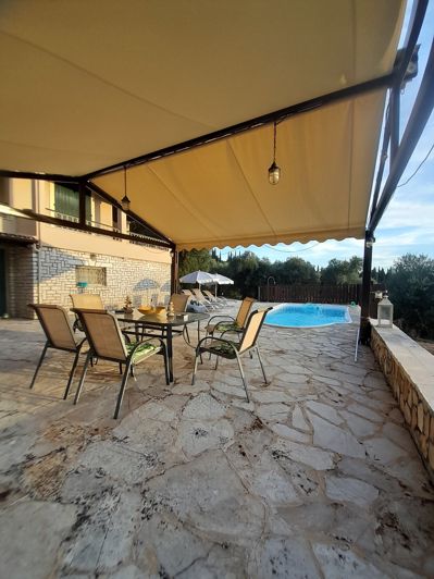 Image No.6-4 Bed House for sale