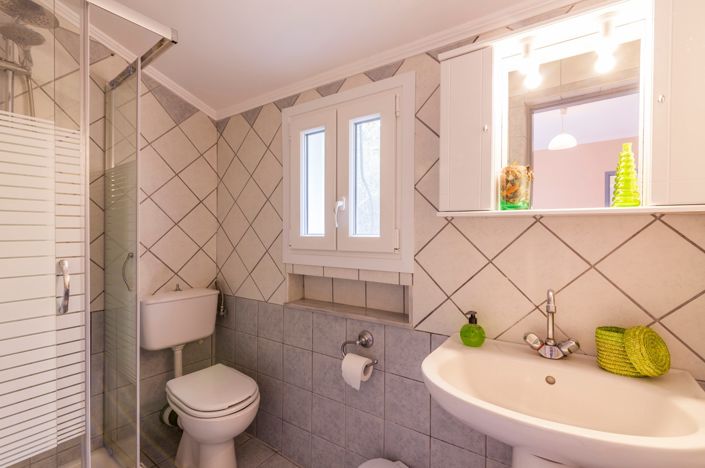 Image No.16-4 Bed House for sale