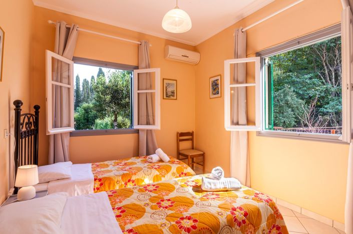 Image No.19-4 Bed House for sale