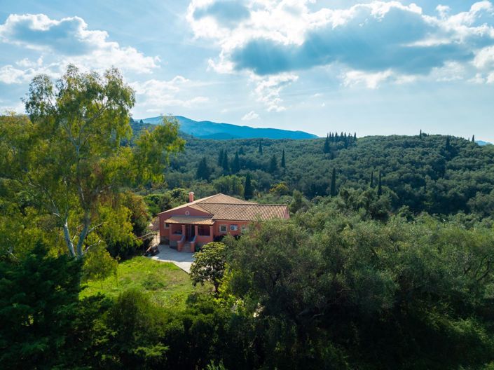 Image No.28-4 Bed Property for sale