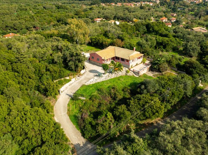 Image No.32-4 Bed Property for sale