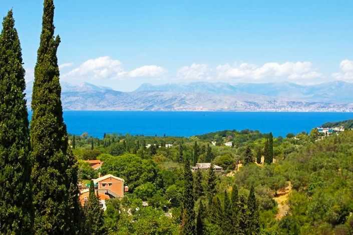 Image No.11-8 Bed House for sale